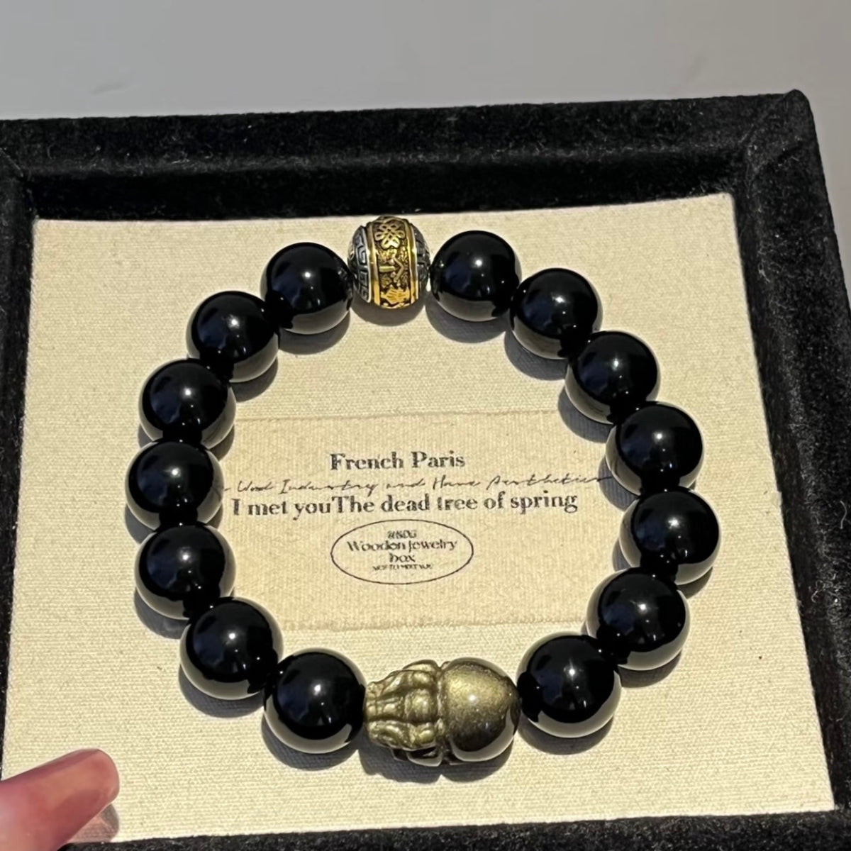 ✨ Obsidian Radiance · Natural Elegance