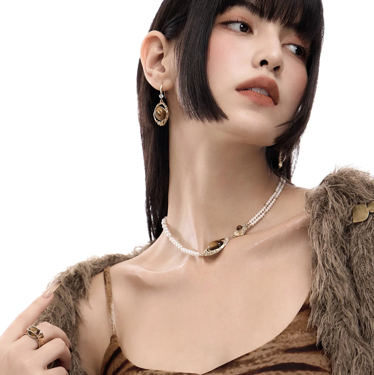 Desert Glow – Tiger’s Eye & Pearl Choker Necklace with Adjustable Chain
